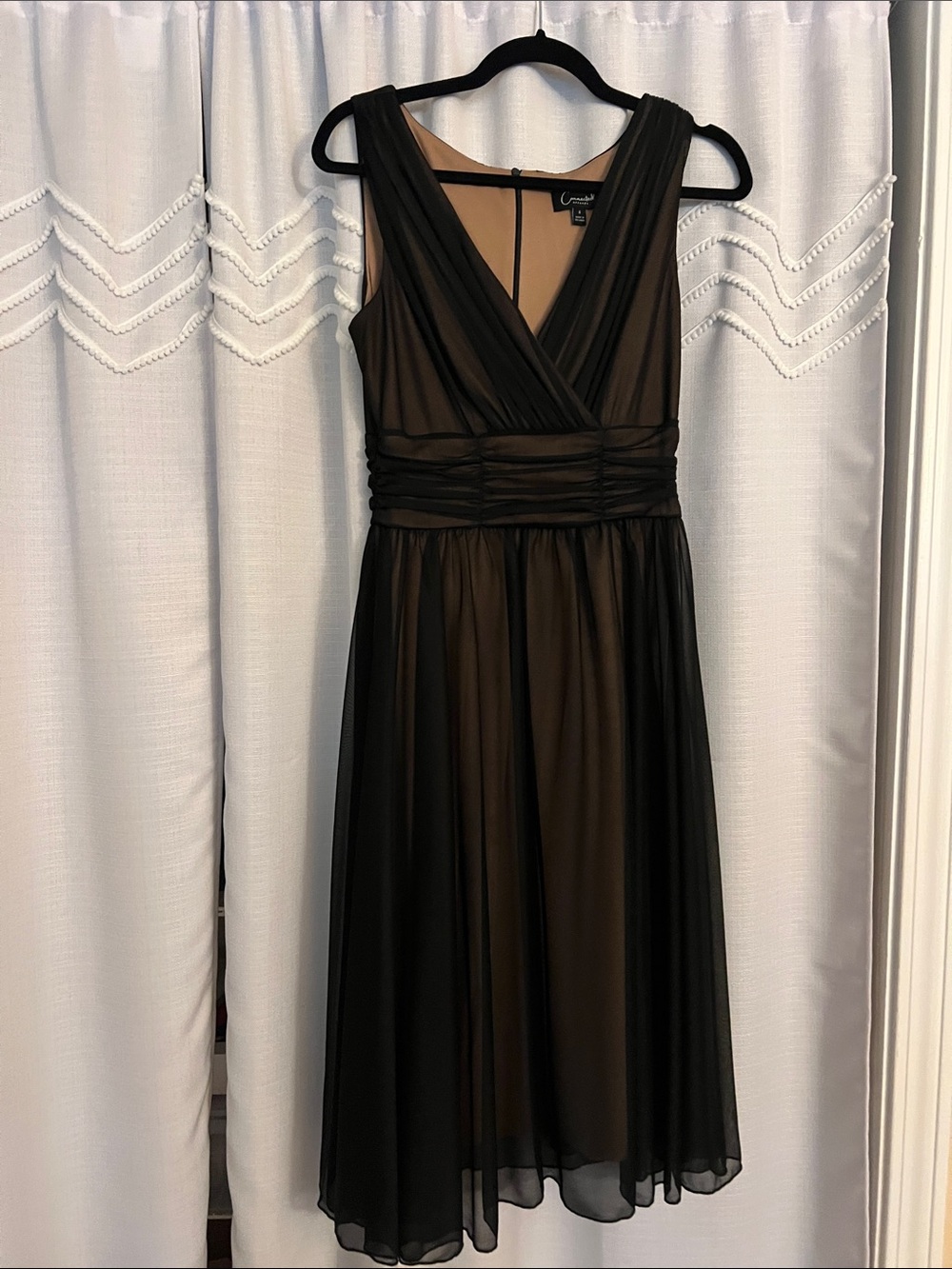 Black Sleeveless V-Neck Midi Dress